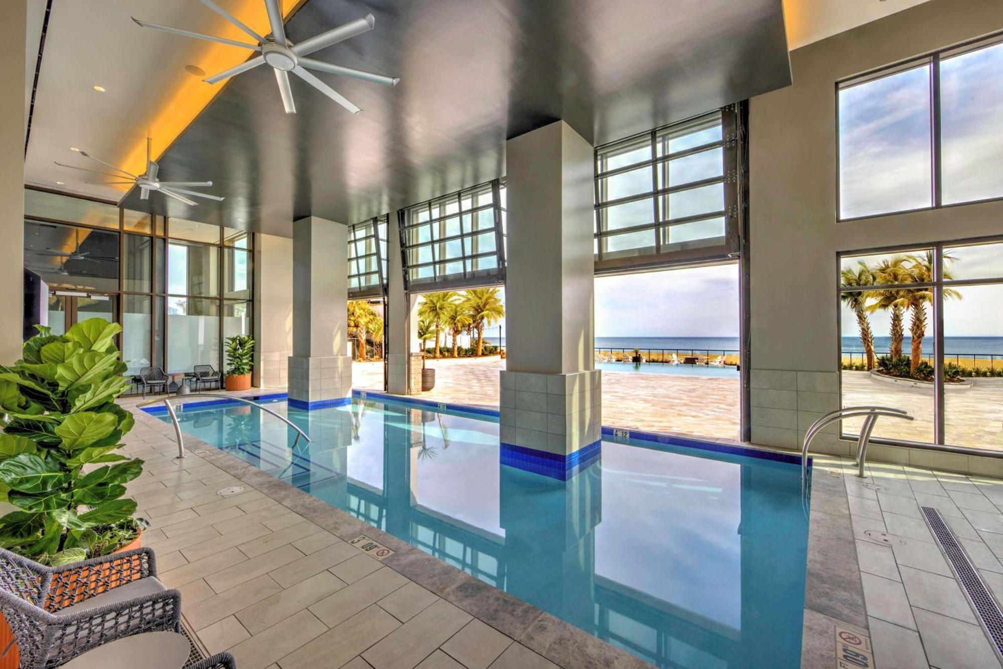 Embassy Suites By Hilton Virginia Beach Oceanfront Resort Exterior photo
